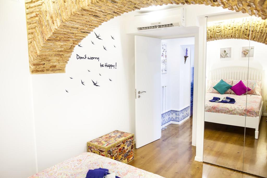 Typical Bairro Alto Apartment Lisboa Εξωτερικό φωτογραφία