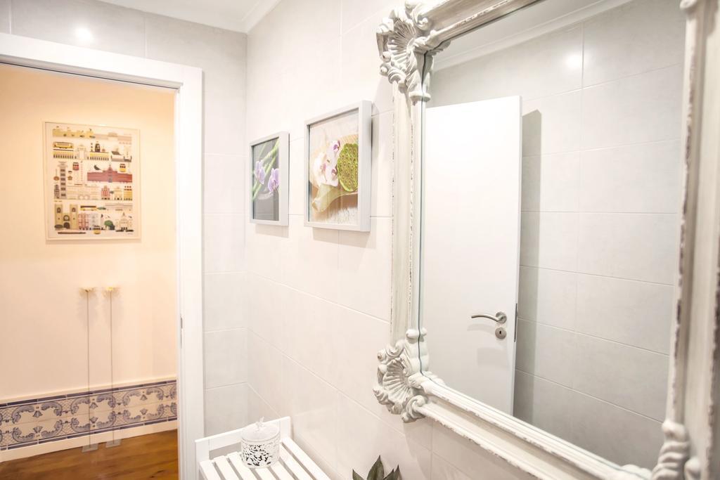 Typical Bairro Alto Apartment Lisboa Εξωτερικό φωτογραφία